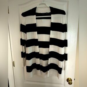 Cyrus Summer Sweater.. Size Large